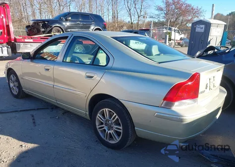 2006 Volvo S60 2.5T из США, поврежденный, VIN YV1RH592062515542
